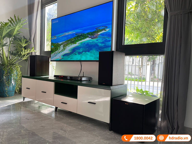 Dàn nghe nhạc của anh Hùng ở Gia Lâm, Hà Nội Dàn nghe nhạc của anh Hùng ở Gia Lâm, Hà Nội