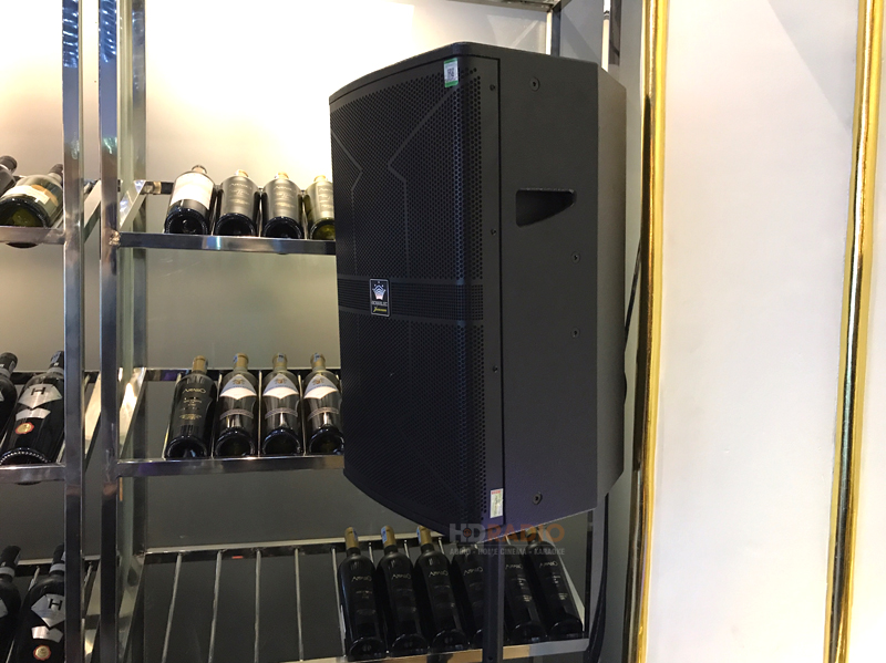 anh-hung-tai-pham-van-dong-cau-giay-hn3