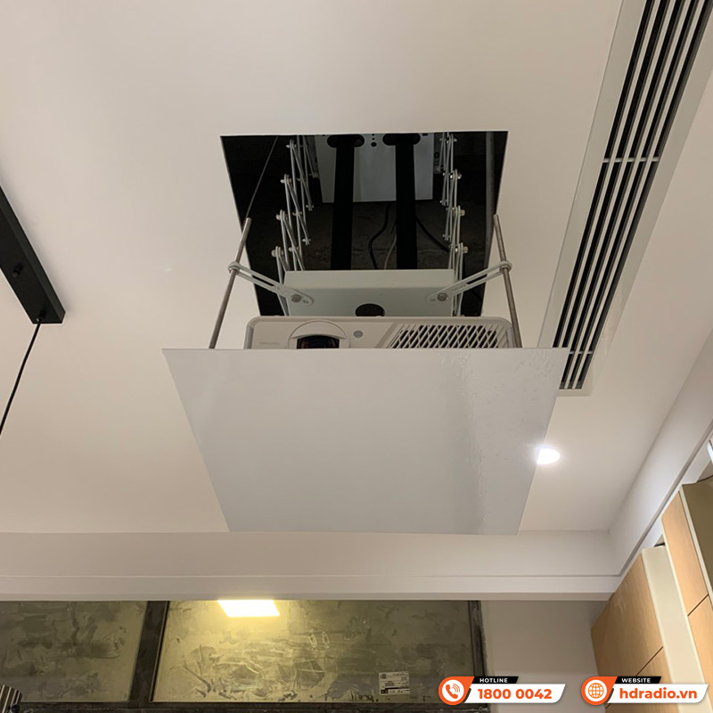 Hệ thống trình chiếu của anh Long ở Quận Tây Hồ, Hà Nội Hệ thống trình chiếu của anh Long ở Quận Tây Hồ, Hà Nội