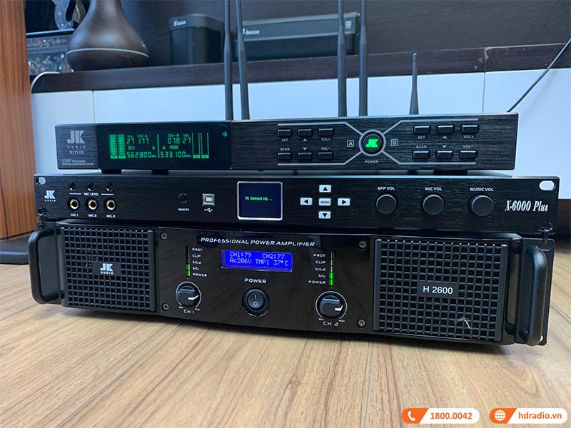 Dan karaoke gia dinh cua anh Nghia