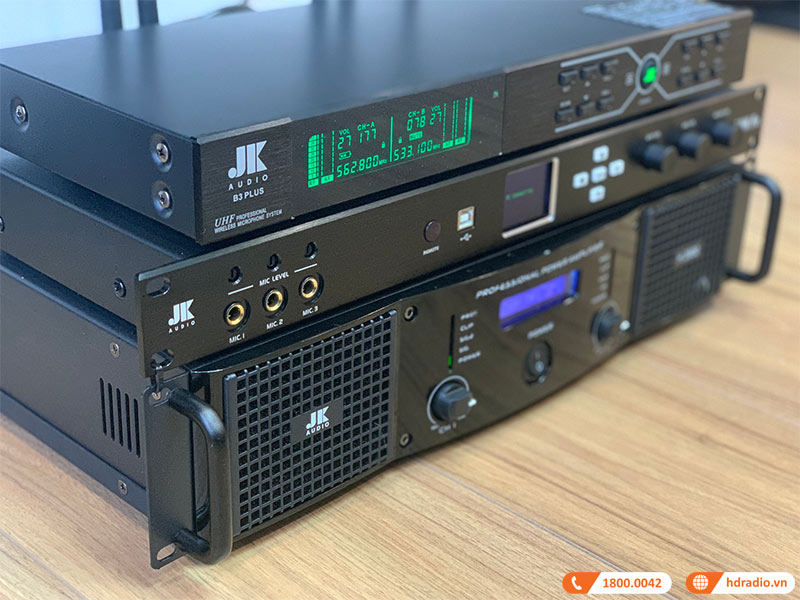 Dan karaoke gia dinh cua anh Nghia