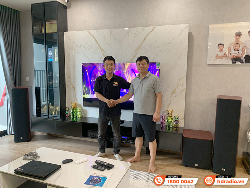 Dàn nghe nhạc và hát karaoke của anh Quân ở Cầu Giấy, Hà Nội