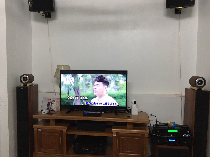 anh-quan-o-dan-phuong-ha-noi1