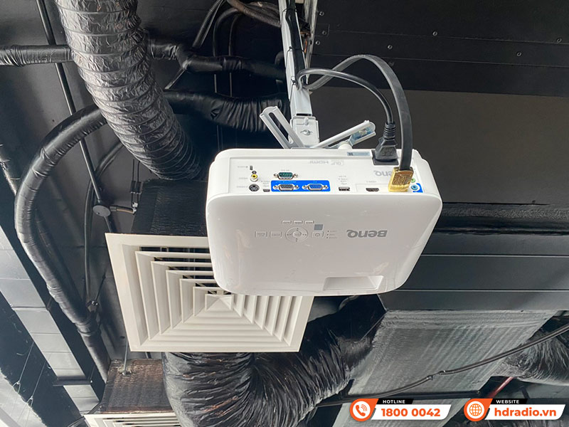 Hệ thống âm thanh, trình chiếu phòng học của anh Quốc ở Quận Tân Bình, Hồ Chí Minh