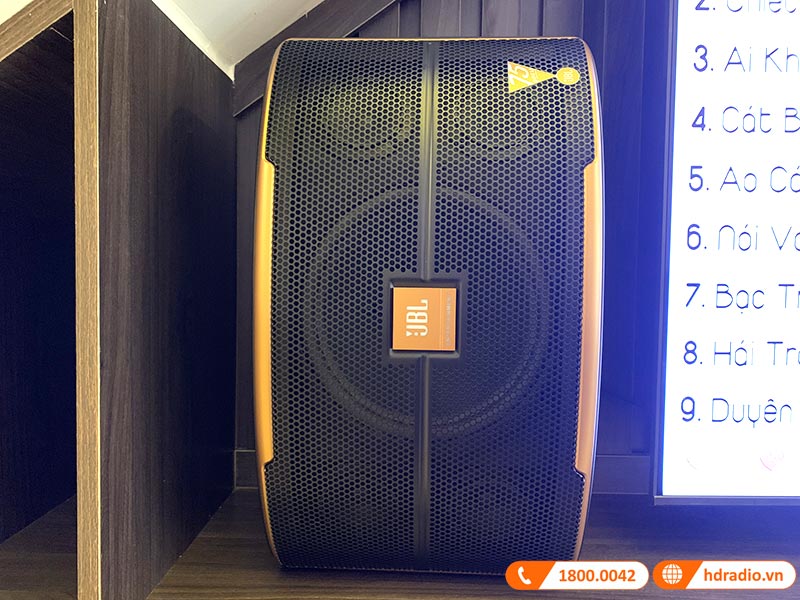 Lap dan Karaoke gia dinh Cuc Hay tri gia hon 42 trieu dong cho anh Son o Long Bien, Ha Noi