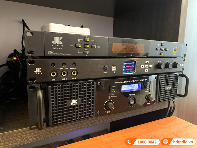 Lap dan Karaoke gia dinh Cuc Hay tri gia hon 42 trieu dong cho anh Son o Long Bien, Ha Noi