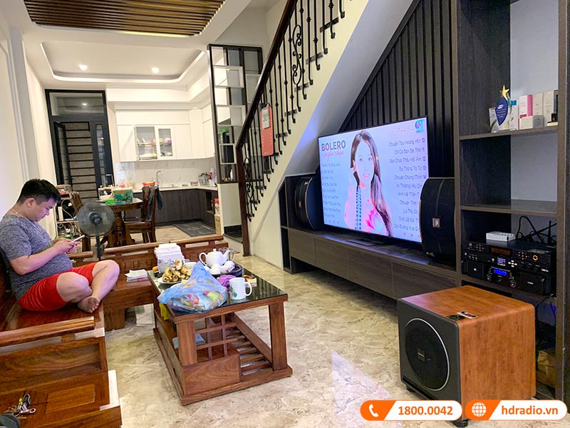 Lap dan Karaoke gia dinh Cuc Hay tri gia hon 42 trieu dong cho anh Son o Long Bien, Ha Noi