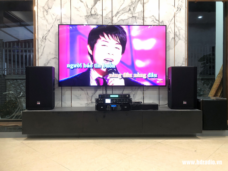 Lắp dàn karaoke anh Thọ ở Thanh Oai, HN (Loa Studiomaster Venture 12, Cục công suất JKAudio H4600, Vang số JKaudio X8000, Loa Sub JBL Studio 260P, Micro không dây JKAudio B9)