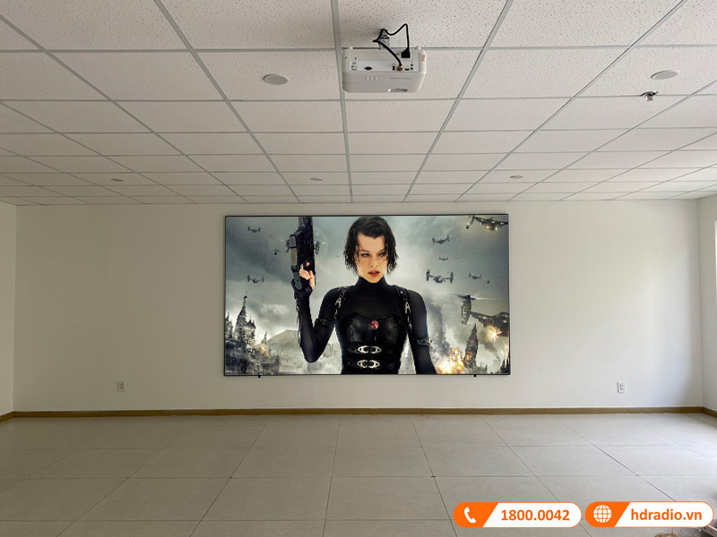 Lắp máy chiếu Viewsonic và loa Ariang trong phòng học tại anh Tuấn ở Tân Bình, Sài Gòn