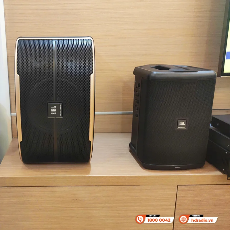 Dàn karaoke của anh Tuấn ở Cầu Giấy, Hà Nội Dàn karaoke của anh Tuấn ở Cầu Giấy, Hà Nội