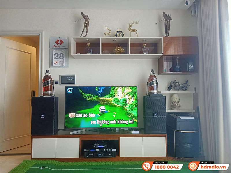 Dàn karaoke của chị Vân ở Quận 1, TP.Hồ Chí Minh