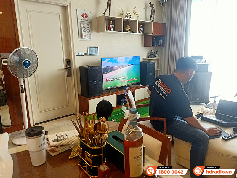 Dàn karaoke của chị Vân ở Quận 1, TP.Hồ Chí Minh