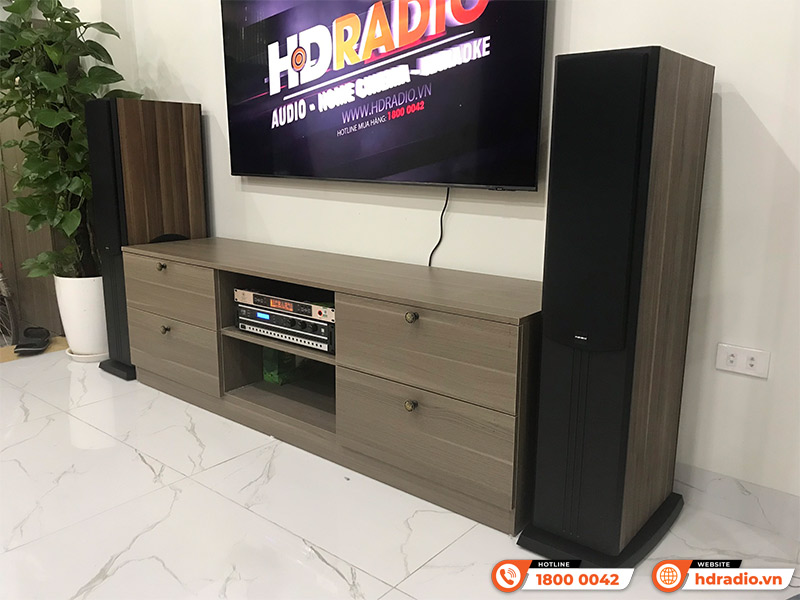 Dàn karaoke của chú Hoàn ở Cầu Giấy, Hà Nội