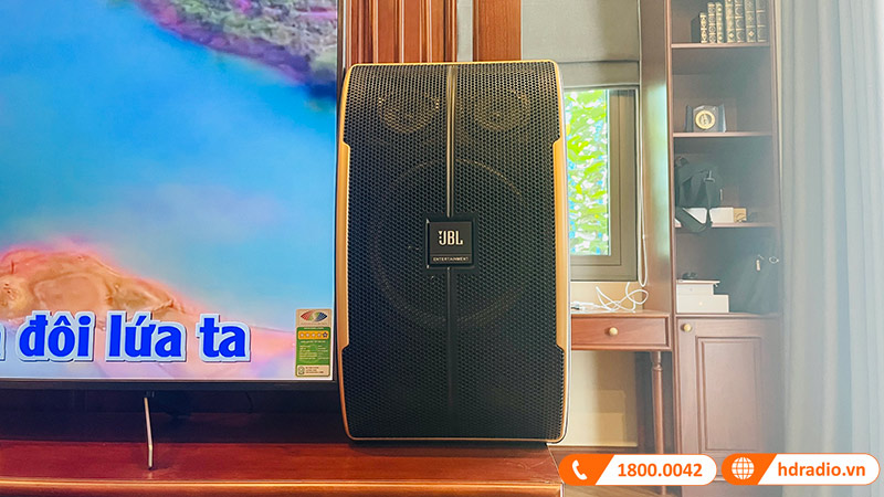 Lap dan karaoke chat luong chi gan 48 trieu dong cho chu Tai o Long Bien, Ha Noi