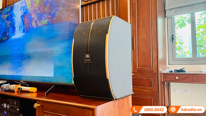 Lap dan karaoke chat luong chi gan 48 trieu dong cho chu Tai o Long Bien, Ha Noi