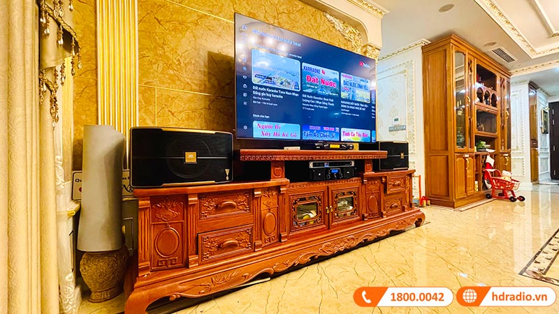 Dàn karaoke của cô Hương ở Tây Hồ, Hà Nội