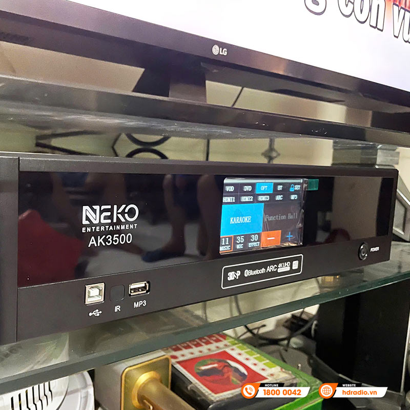 Dàn karaoke của cô Nhân ở Thanh Xuân, Hà Nội Dàn karaoke của cô Nhân ở Thanh Xuân, Hà Nội