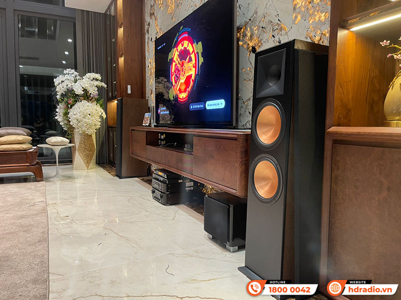 Dàn nghe nhạc và hát karaoke của cô Trang ở Thái Nguyên Dàn nghe nhạc và hát karaoke của cô Trang ở Thái Nguyên