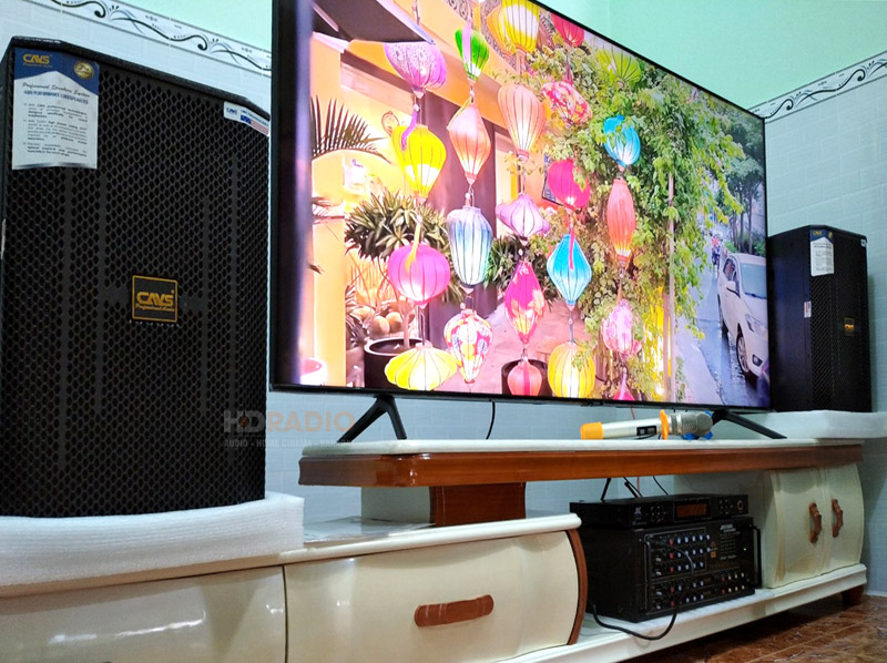 ho-chi-minh-cho-anh-hung1