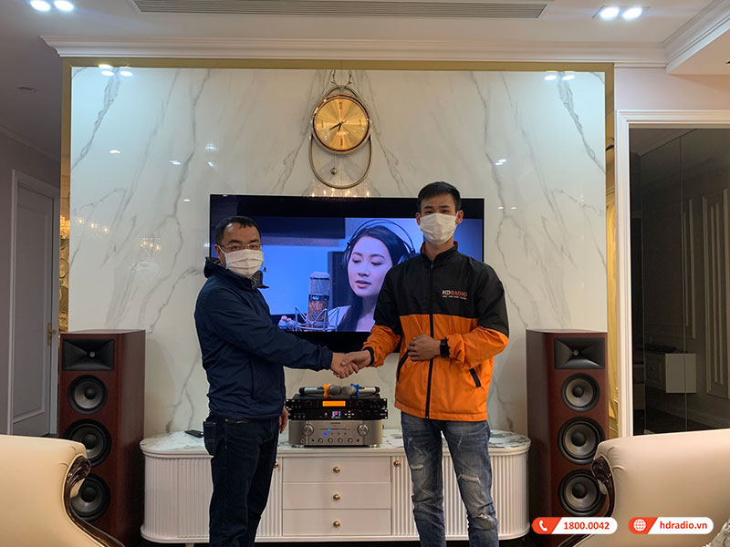 ảnh thực tế Amply Marantz PM8006 trong hệ thống dàn âm thanh