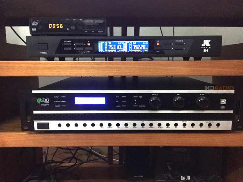 lap-dan-loa-jbl-cho-anh-son-tai-thach-ban2