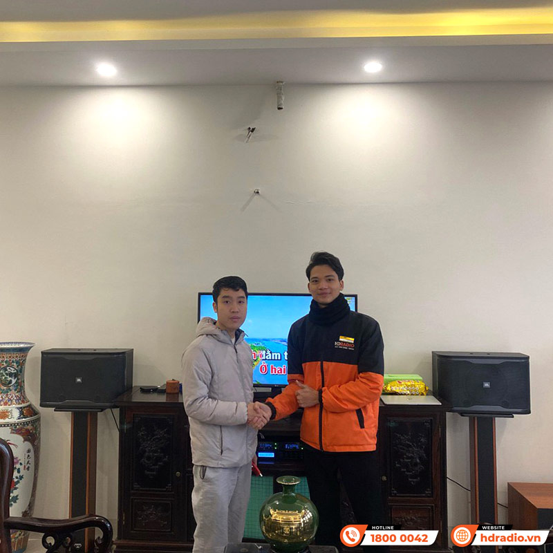 Khách hàng mua Loa Karaoke JBL RM210 chính hãng tại HDRadio