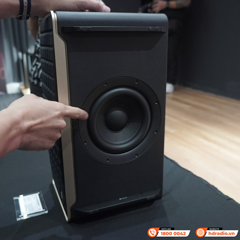 HDRadio Tham Dự Workshop Về Dòng Loa Authentics Và Đầu Đĩa Than Spinner BT Mới Nhất Của JBL