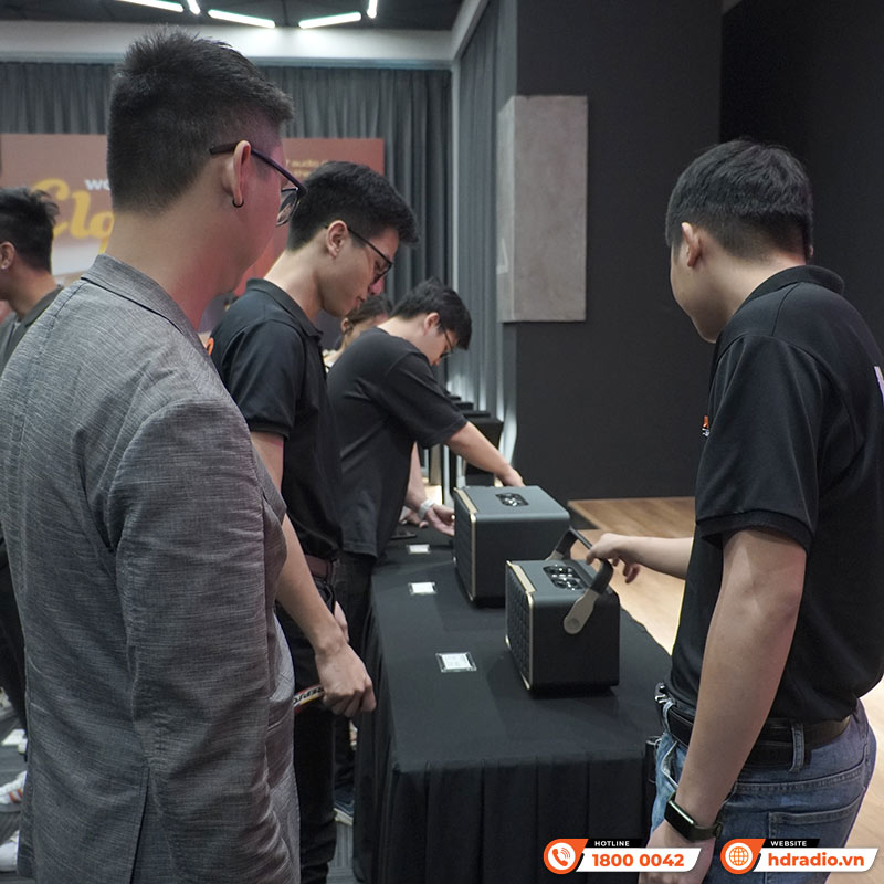 HDRadio Tham Dự Workshop Về Dòng Loa Authentics Và Đầu Đĩa Than Spinner BT Mới Nhất Của JBL