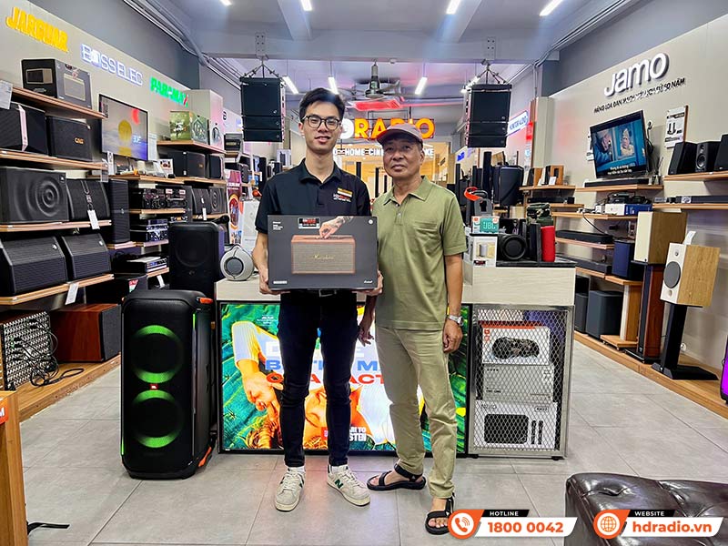 Khách hàng mua sắm Loa Marshall chính hãng ASH tại HDRadio