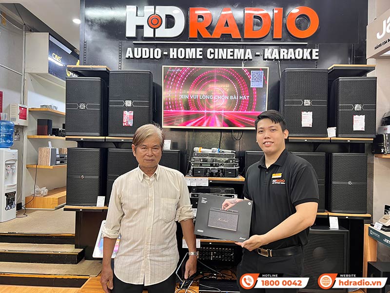 Khách hàng mua sắm Loa Marshall chính hãng ASH tại HDRadio