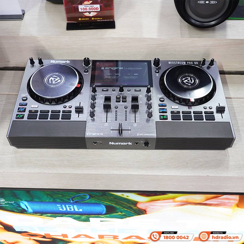 Bàn DJ Numark Mixstream Pro Go