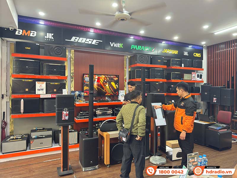 Hàng Demo là gì? Có nên mua hàng trưng bày, hàng demo không?