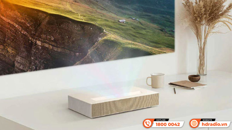 Máy chiếu 4K siêu gần LG CineBeam HU915QE