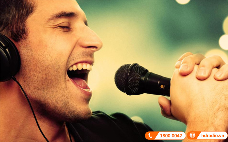 Cách học hát hay giúp bạn tự tin khi cầm micro karaoke ở bất cứ đâu