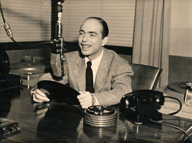 Martin Block trong chương trình Make Believe Ballroom