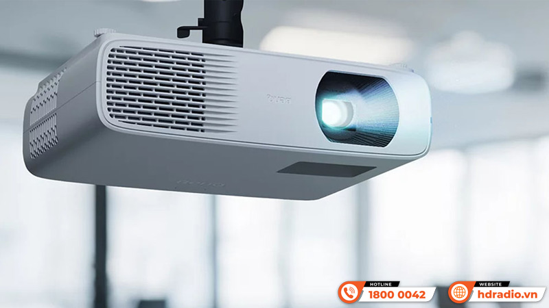 Hãng BenQ ra mắt máy chiếu mới nhất mang tên LH750