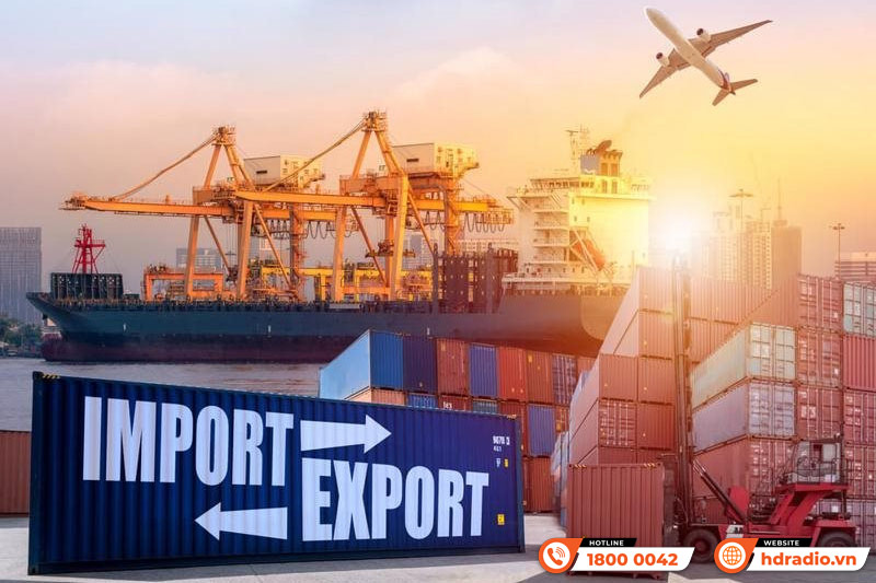 Nên mua hàng chính hãng hay mua hàng nhập khẩu xách tay