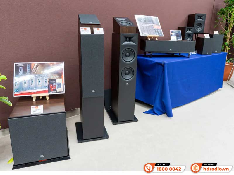 Hãng JBL ra mắt loạt sản phẩm loa nghe nhạc xem phim JBL STAGE 2