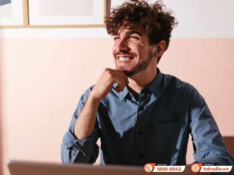 Hãng JBL ra mắt loạt tai nghe có màn cảm ứng Live 3 series mới 2025