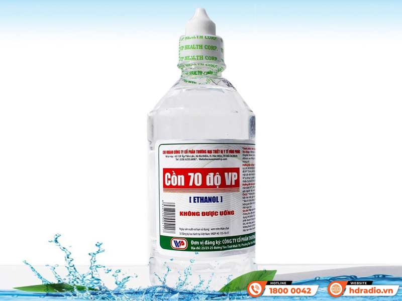 Vệ sinh micro ngay sau khi hát