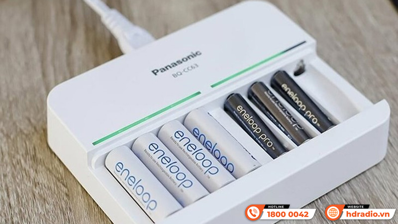 Có nên dùng pin sạc cho micro không dây