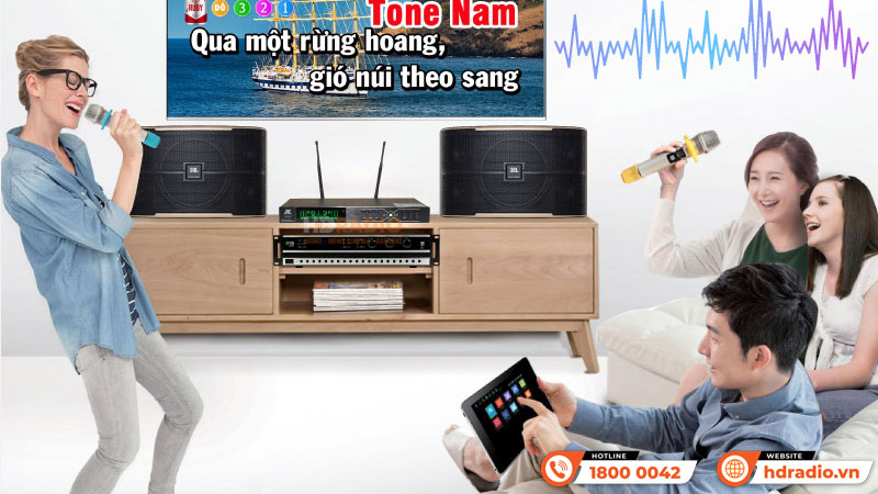 So sánh micro karaoke có dây và không dây