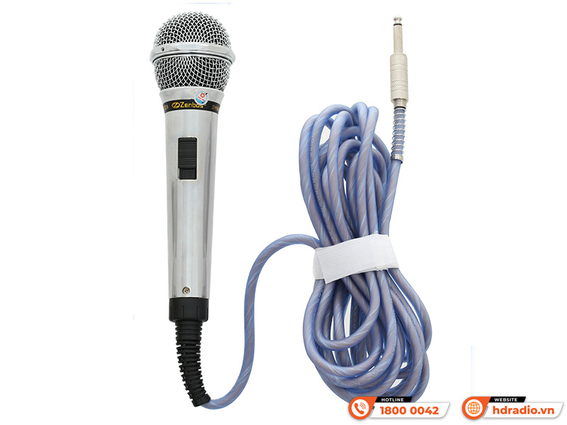 So sánh micro karaoke có dây và không dây